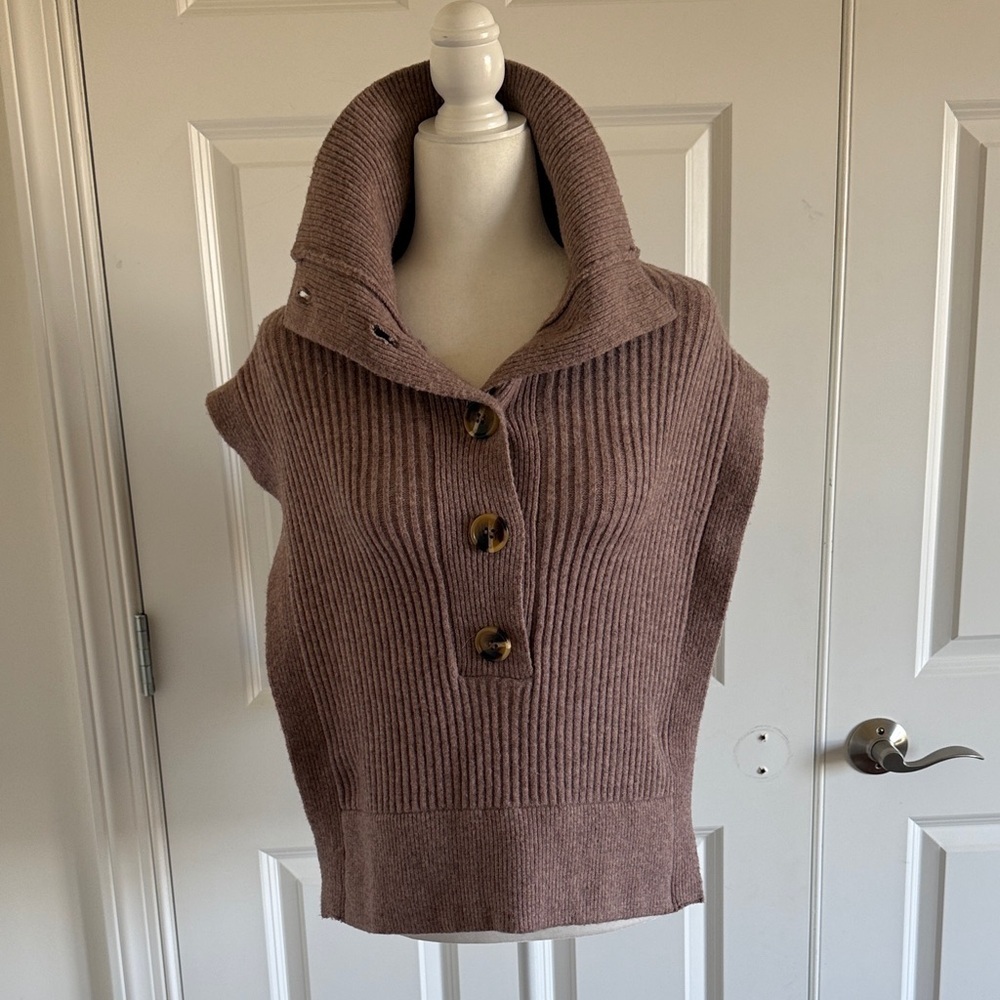 Zara Cozy Brown Button-Up Women's Sweater Vest with side slit Small